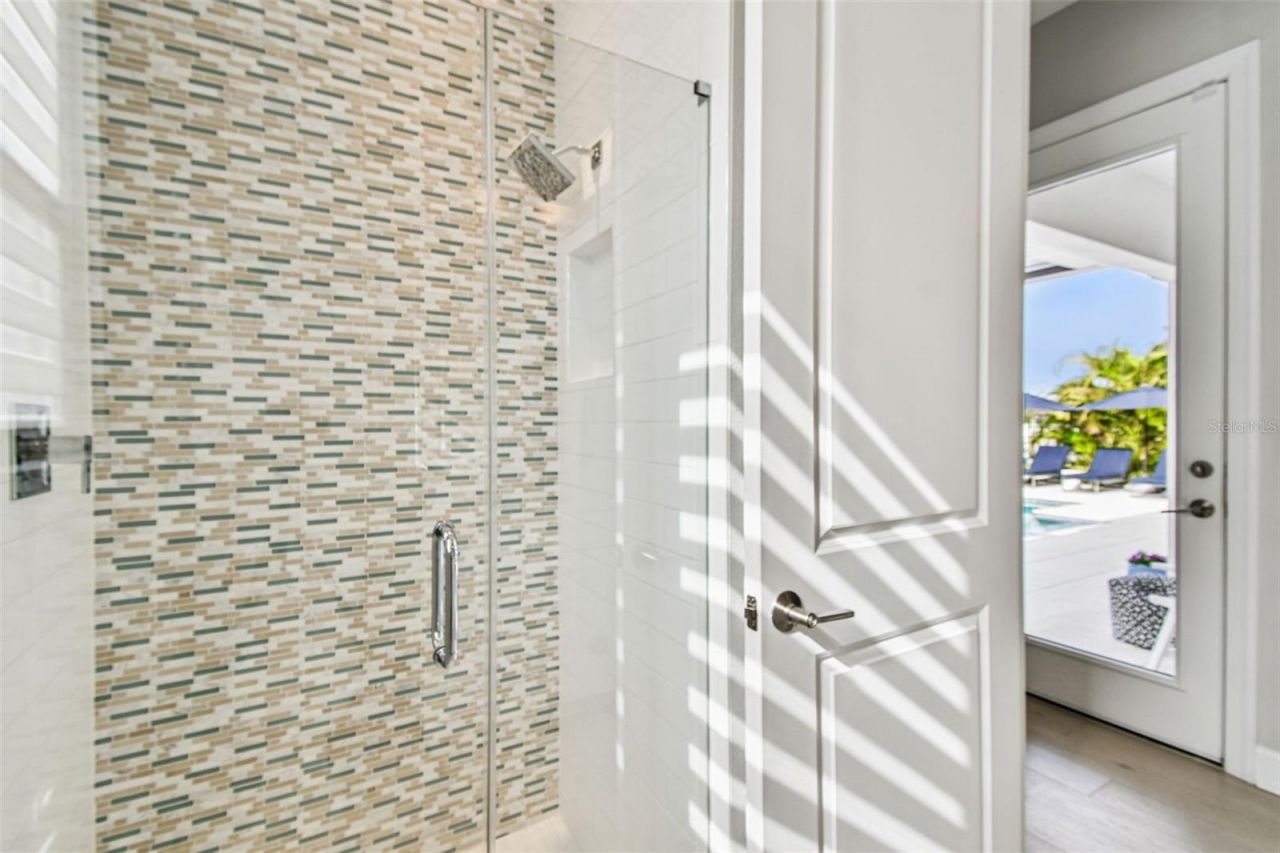 4054 Rocky Shores Drive, Tampa, FL 33634 Photo