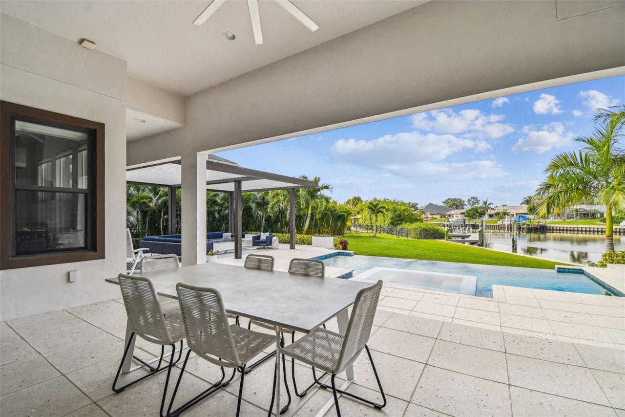 4054 Rocky Shores Drive, Tampa, FL 33634 Photo