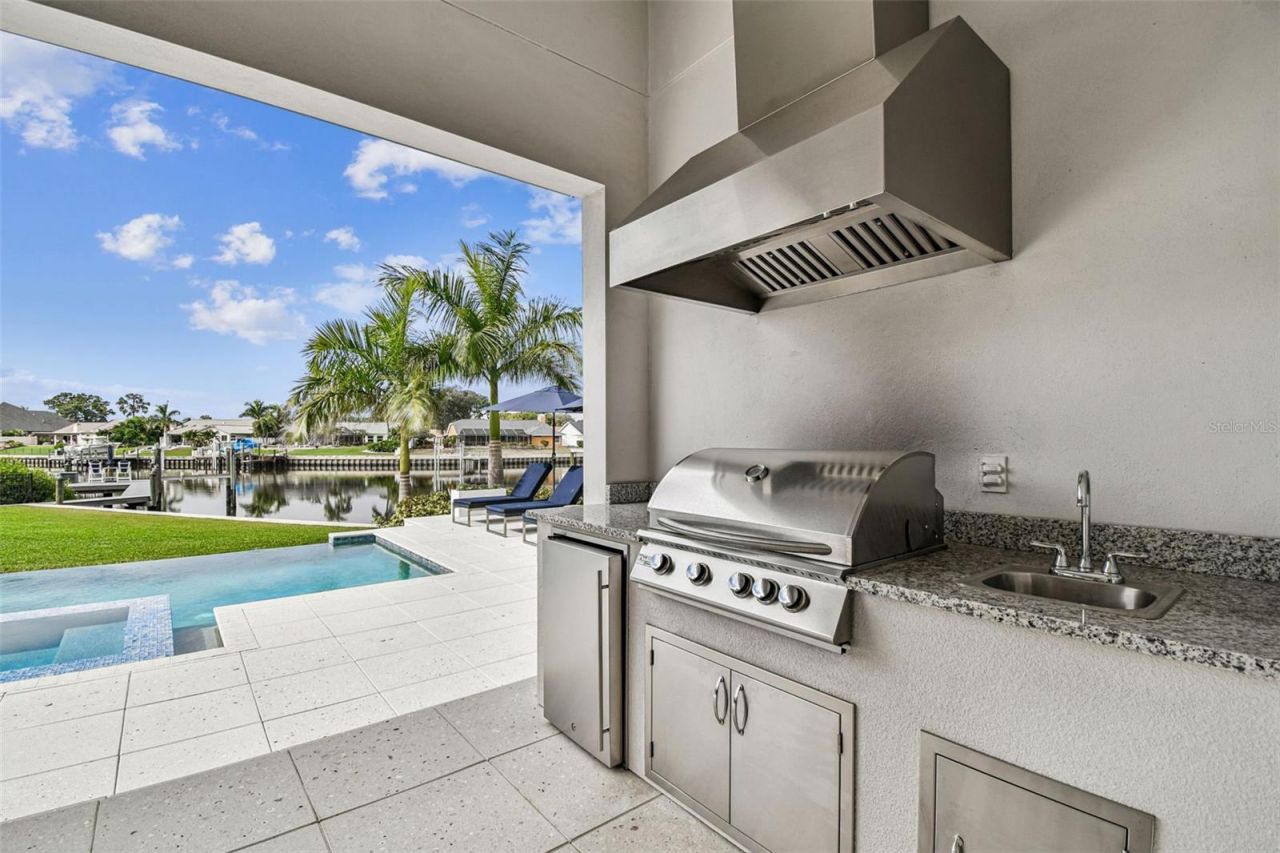 4054 Rocky Shores Drive, Tampa, FL 33634 Photo