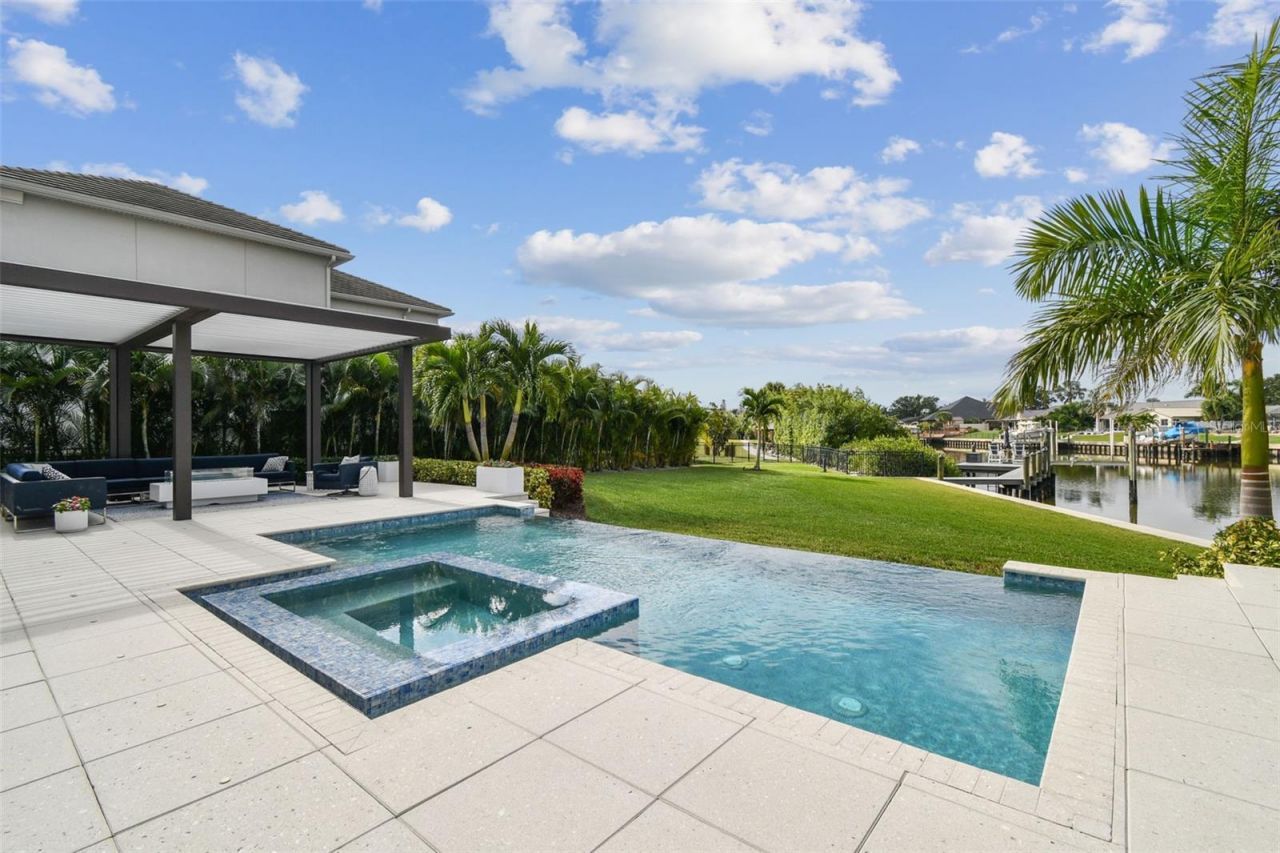 4054 Rocky Shores Drive, Tampa, FL 33634 Photo