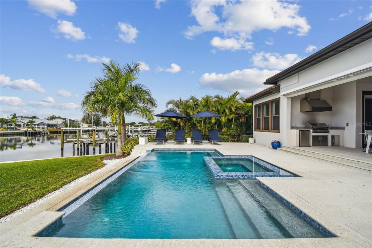 4054 Rocky Shores Drive, Tampa, FL 33634 Photo