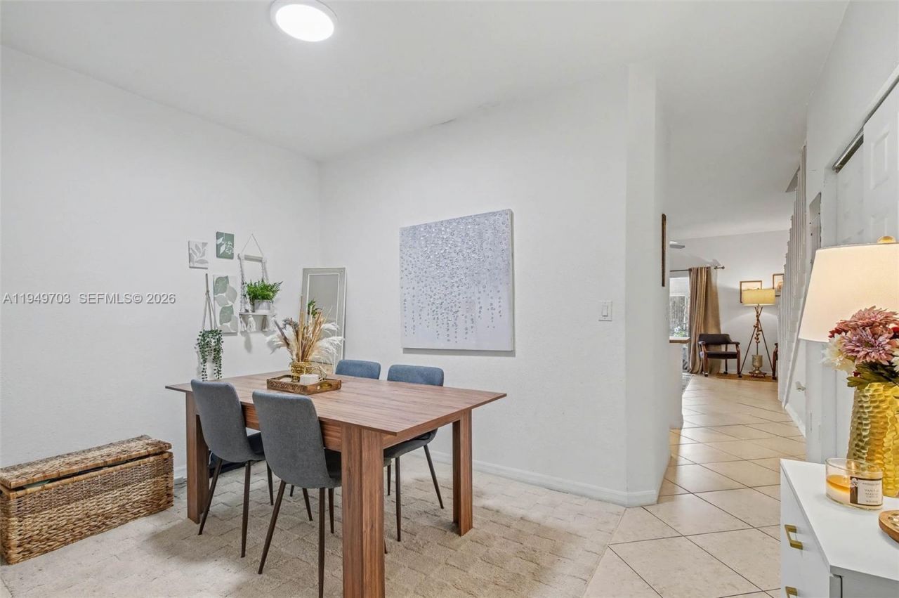 5719 NW 114th Ct, Unit 105, Doral, FL 33178 Photo