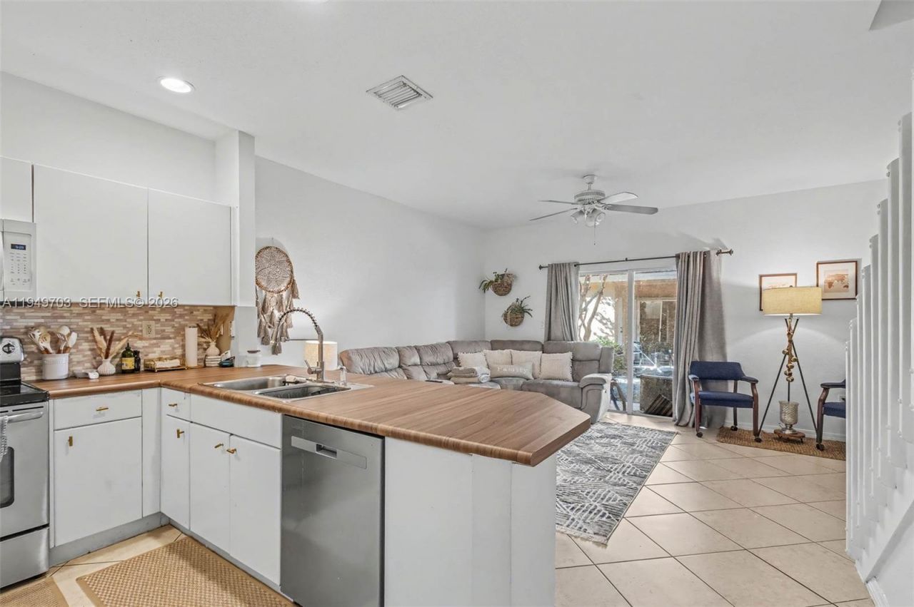 5719 NW 114th Ct, Unit 105, Doral, FL 33178 Photo