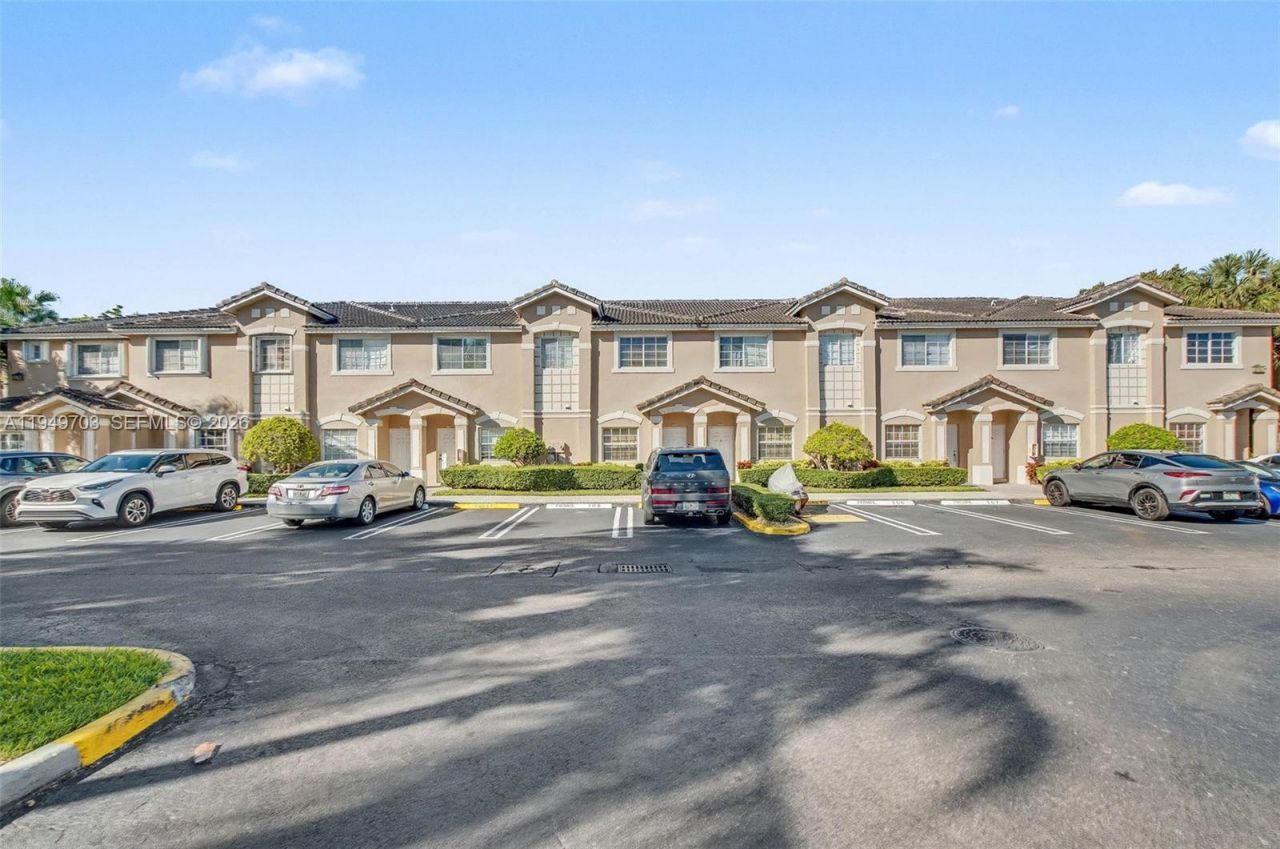 5719 NW 114th Ct, Unit 105, Doral, FL 33178 Photo