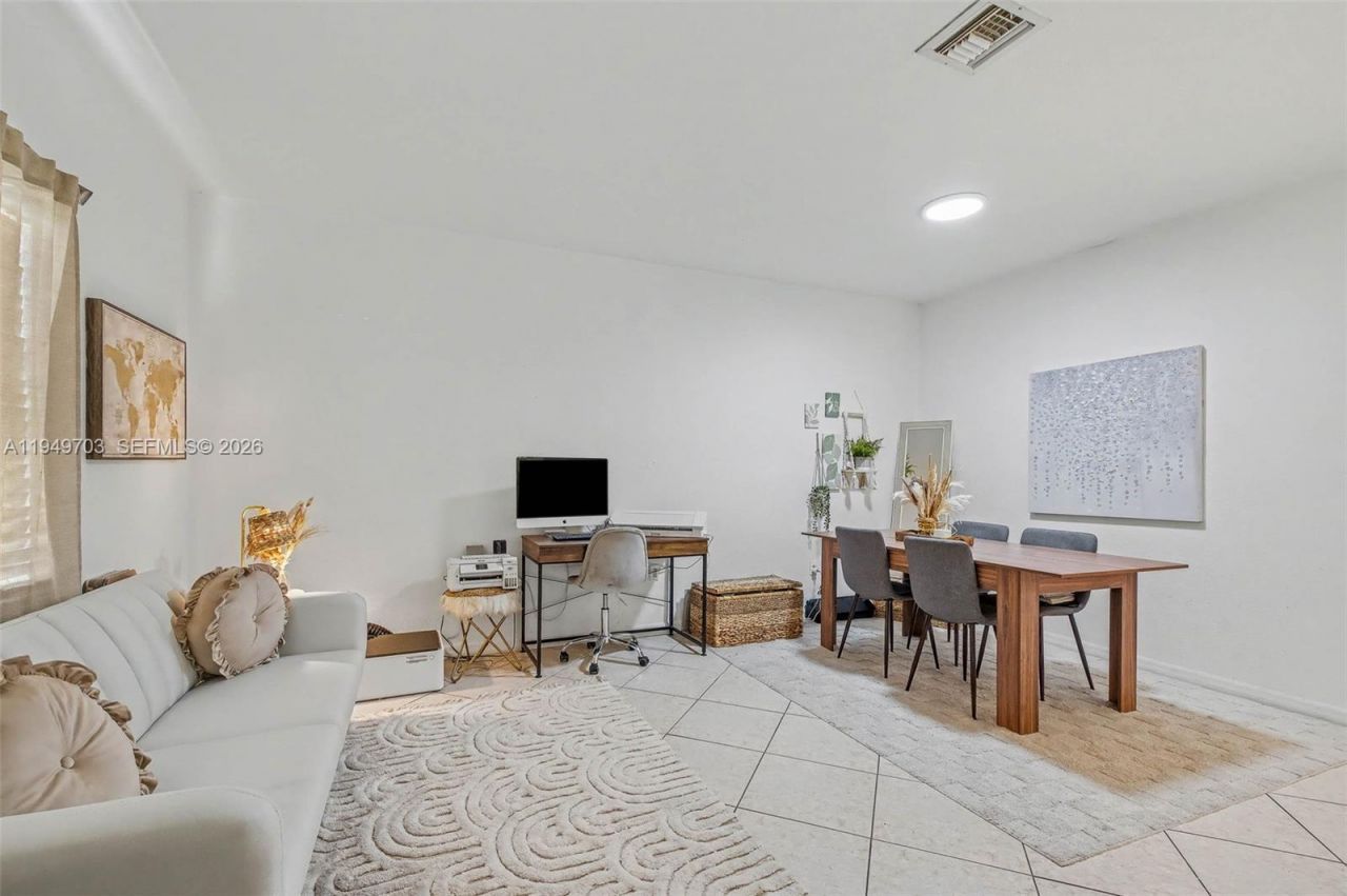 5719 NW 114th Ct, Unit 105, Doral, FL 33178 Photo