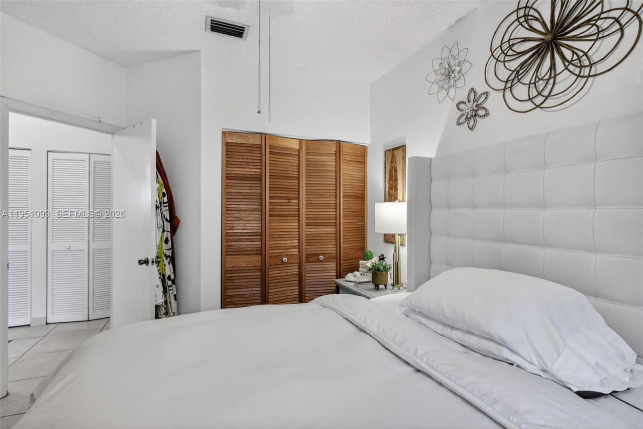 15505 N Miami Lakeway N, Unit 201, Miami Lakes, FL 33014 Photo