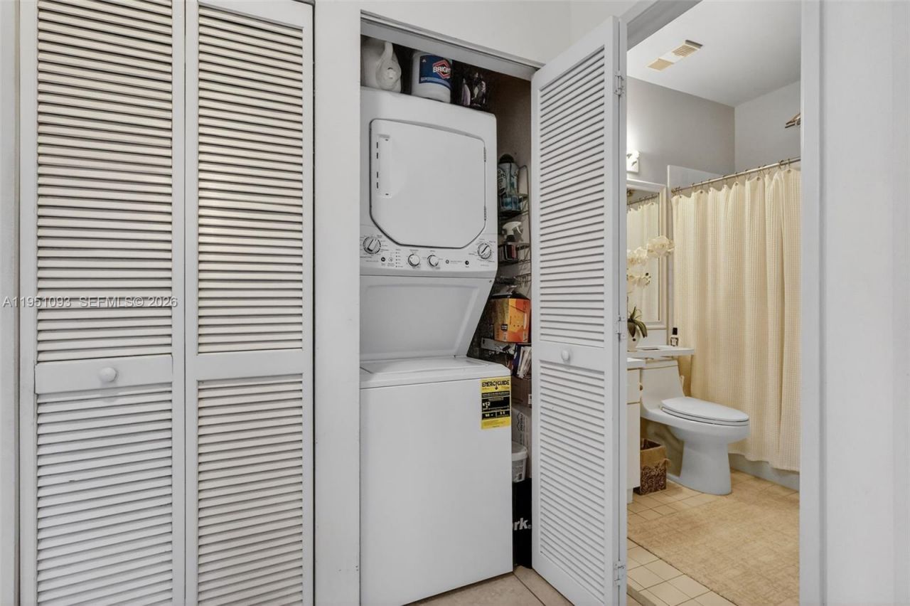 15505 N Miami Lakeway N, Unit 201, Miami Lakes, FL 33014 Photo