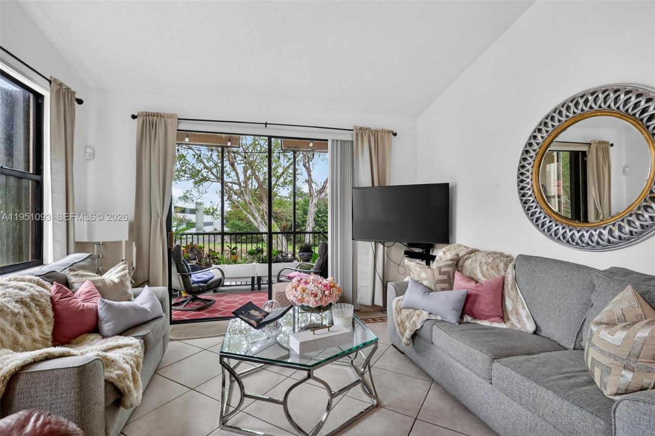 15505 N Miami Lakeway N, Unit 201, Miami Lakes, FL 33014 Photo