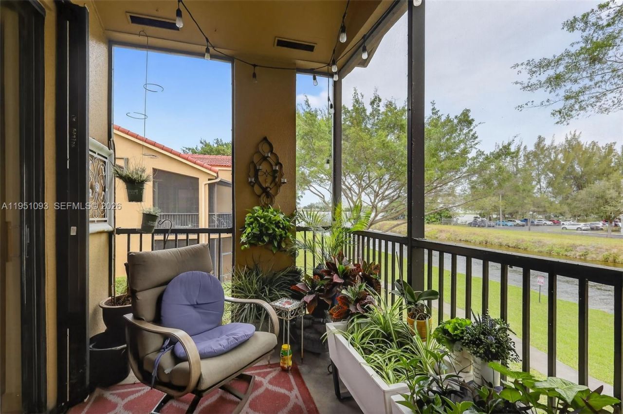 15505 N Miami Lakeway N, Unit 201, Miami Lakes, FL 33014 Photo