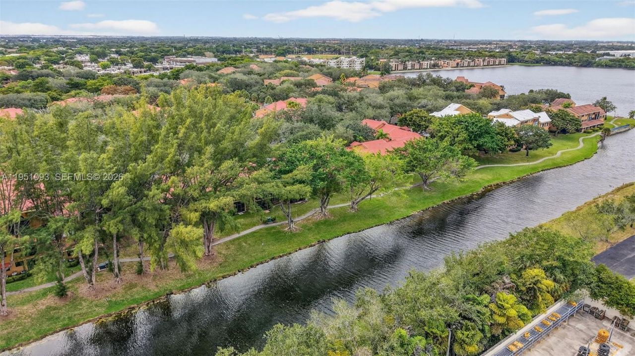 15505 N Miami Lakeway N, Unit 201, Miami Lakes, FL 33014 Photo