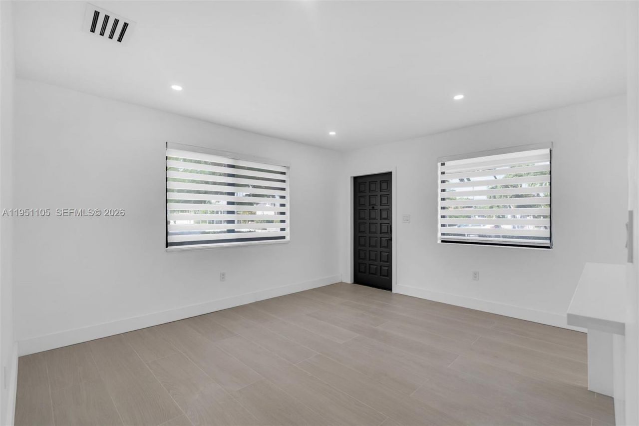 1293 SW 22nd Avenue, Miami, FL 33135 Photo