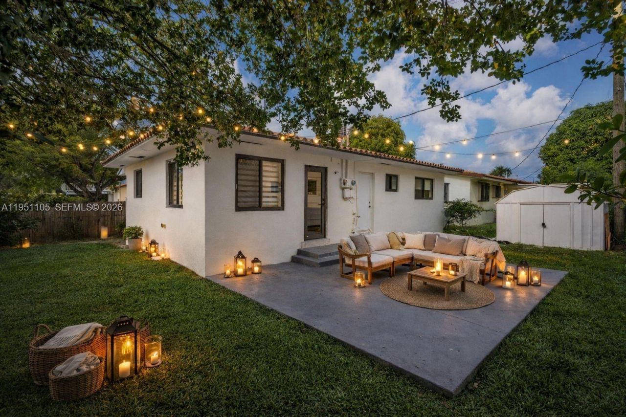 1293 SW 22nd Avenue, Miami, FL 33135 Photo