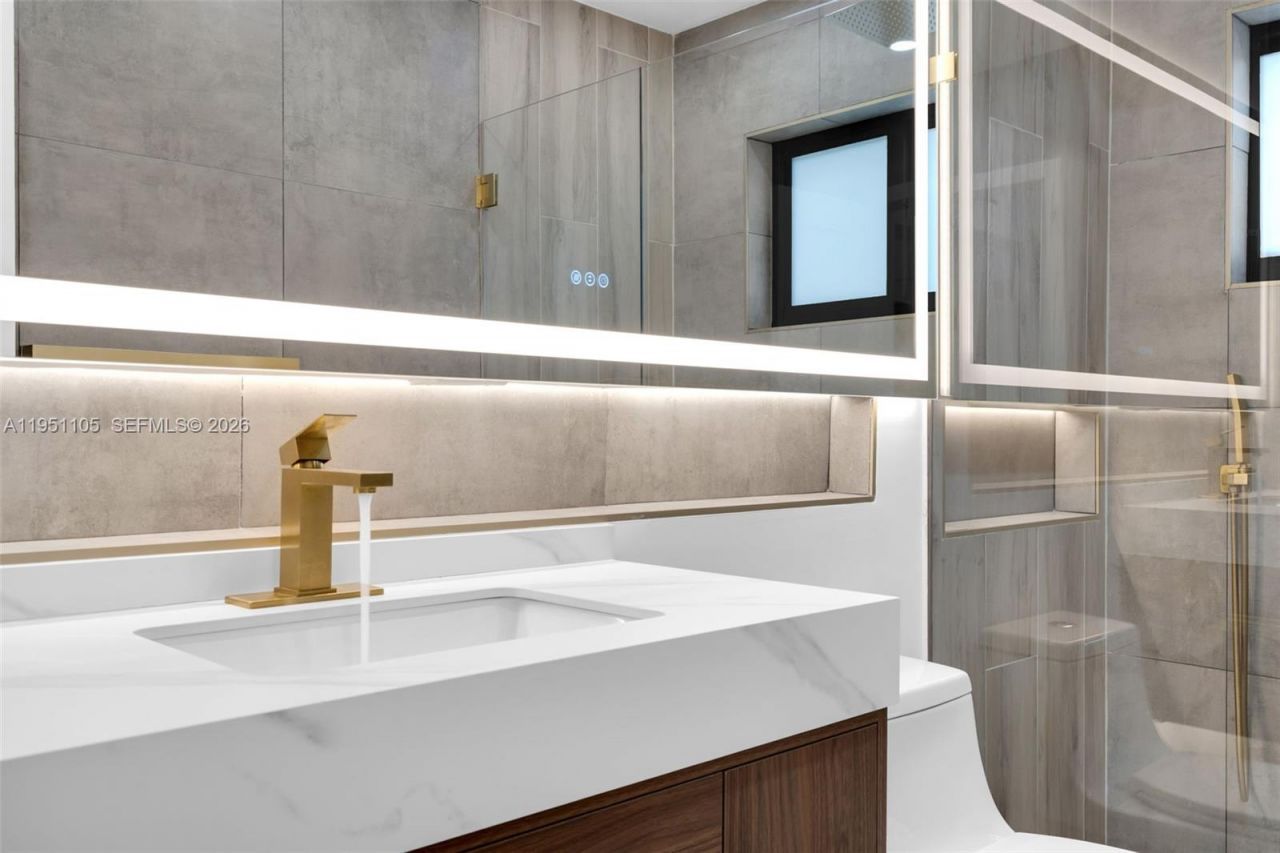 1293 SW 22nd Avenue, Miami, FL 33135 Photo