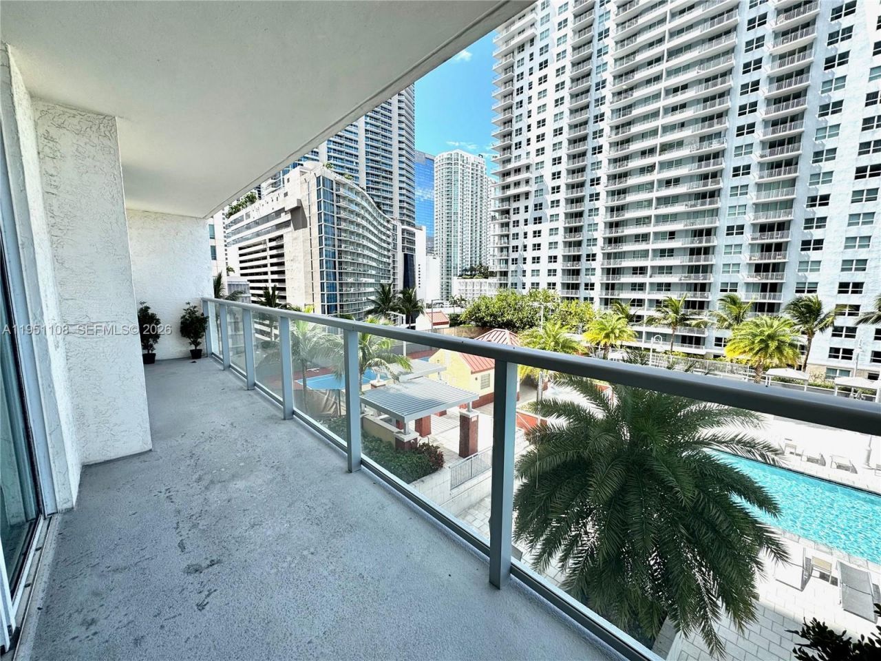 1155 Brickell Bay Dr, Unit 906, Miami, FL 33131 Photo