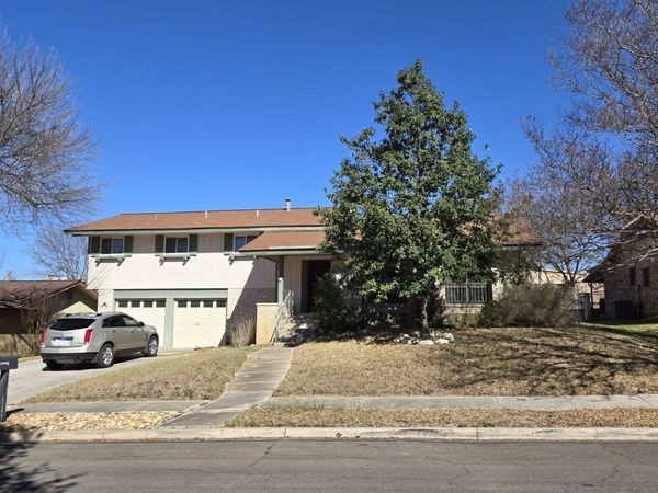 6331 mary jamison, Leon Valley, TX 78238