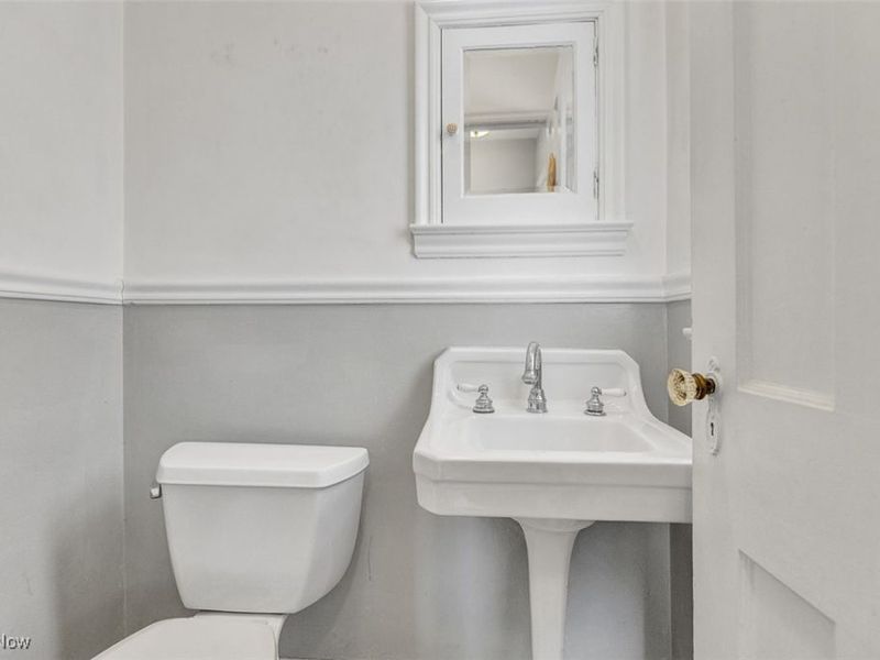 2317 Canterbury Road, Cleveland, OH 44118 Photo 16