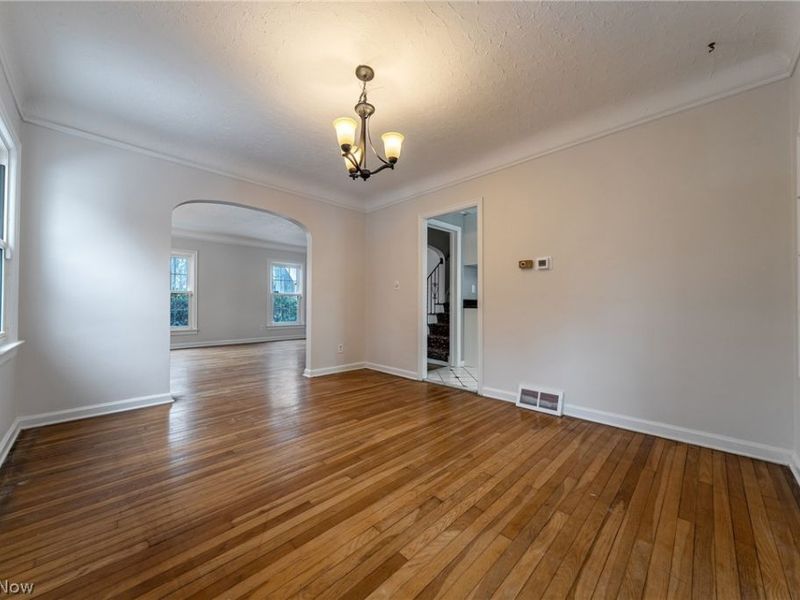 2317 Canterbury Road, University Heights, OH 44118 Photo 5