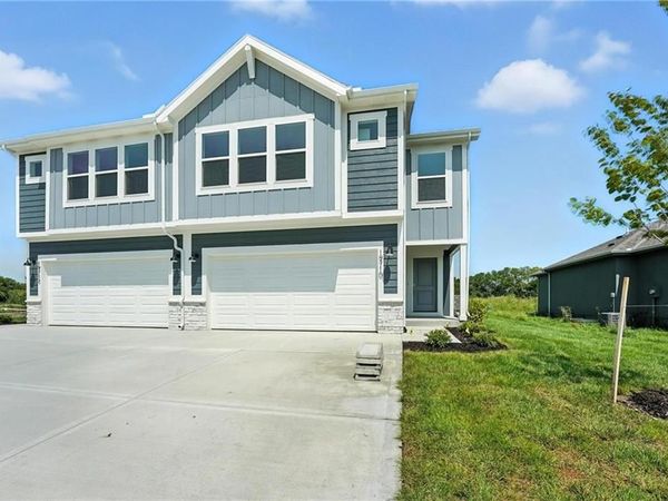 19714 W 195th Place, Spring Hill, KS 66083