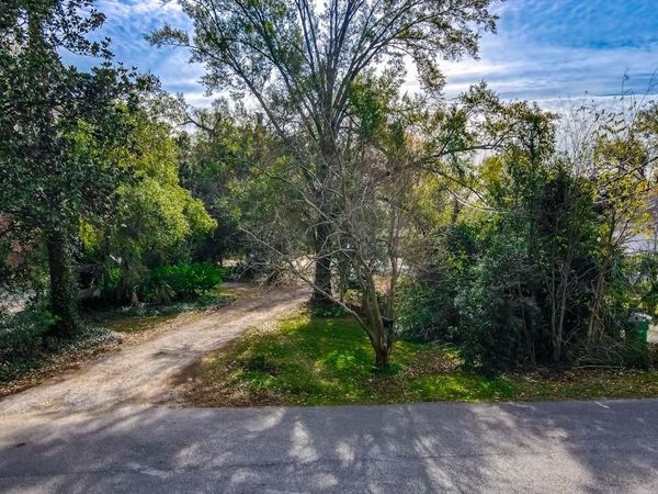 263 MIDWAY Drive, River Ridge, LA 70123