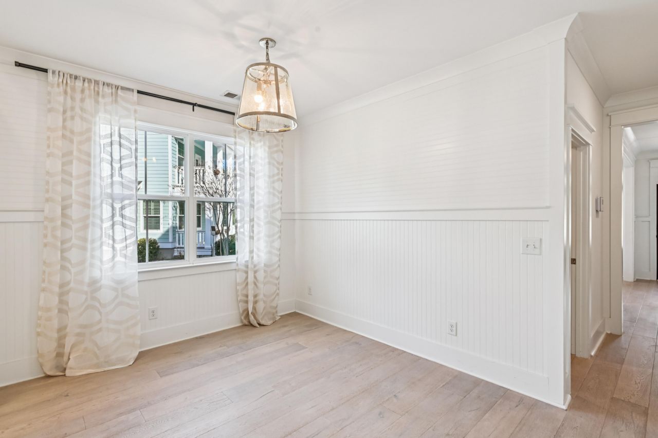 1009 Oak Bluff Avenue Photo 7