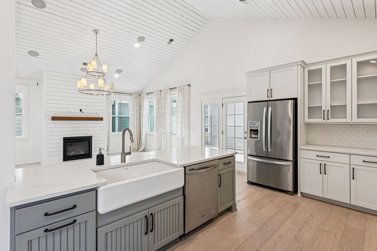 1009 Oak Bluff Avenue Photo 9