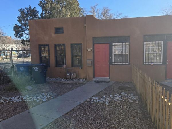 2134 Gold Avenue SE, Albuquerque, NM 87106