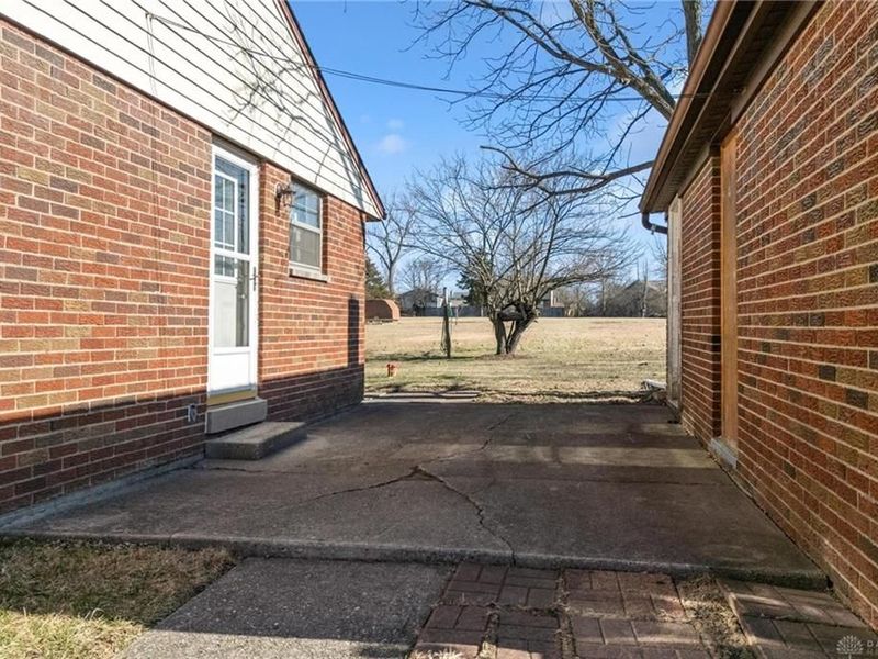 1102 N Heincke Road, Miamisburg, OH 45342 Photo 15