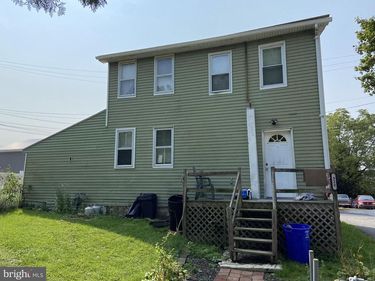 322 E KING STREET , DALLASTOWN, PA 17313
