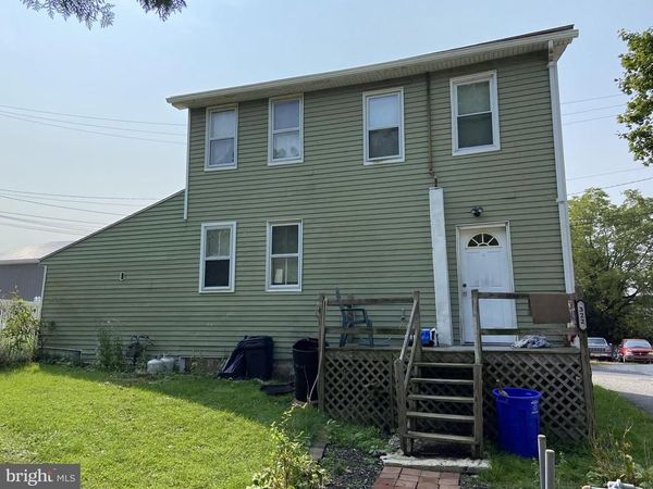 322 E KING STREET , DALLASTOWN, PA 17313
