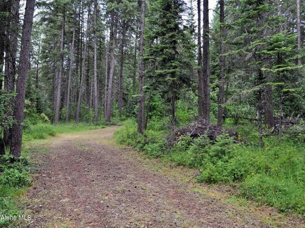 60317 Highway 200 , Clark Fork, ID 83811