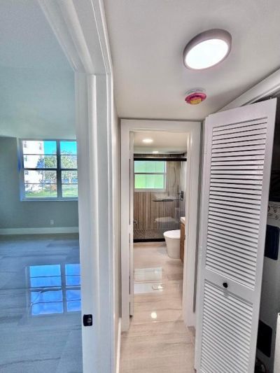 545 Oaks Lane, Unit 201, Pompano Beach, FL 33069 Photo