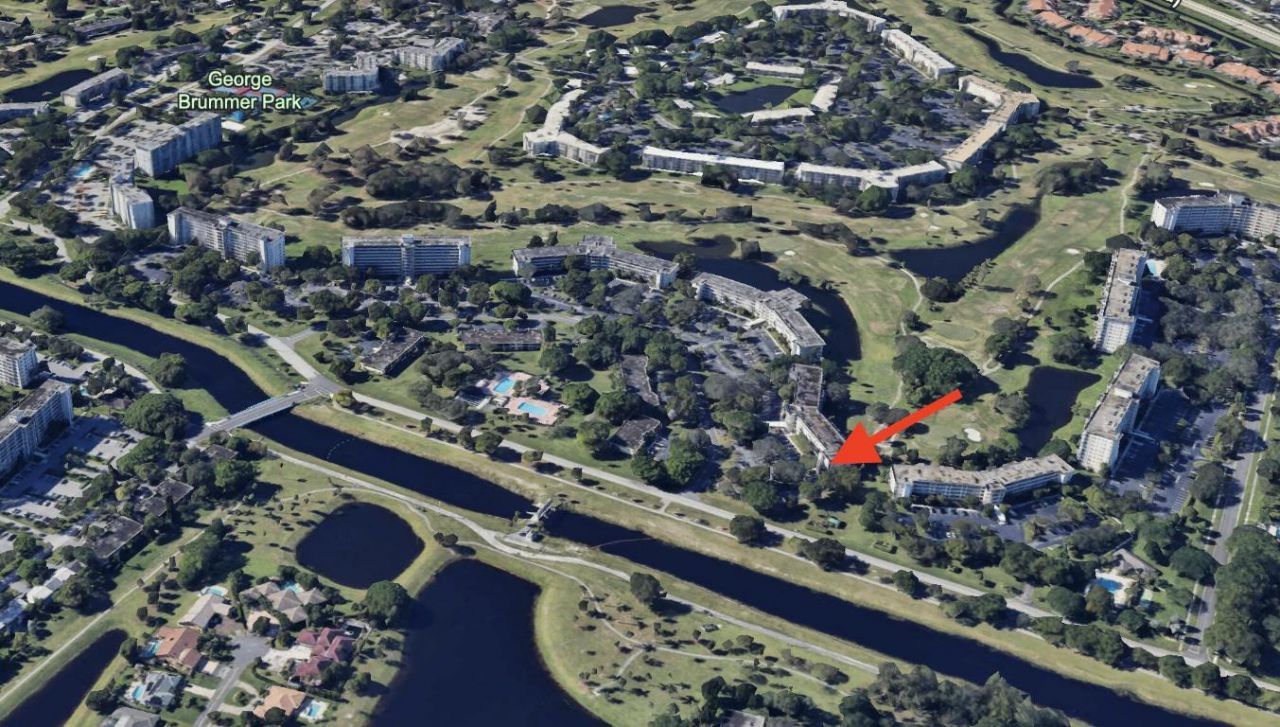 545 Oaks Lane, Unit 201, Pompano Beach, FL 33069 Photo