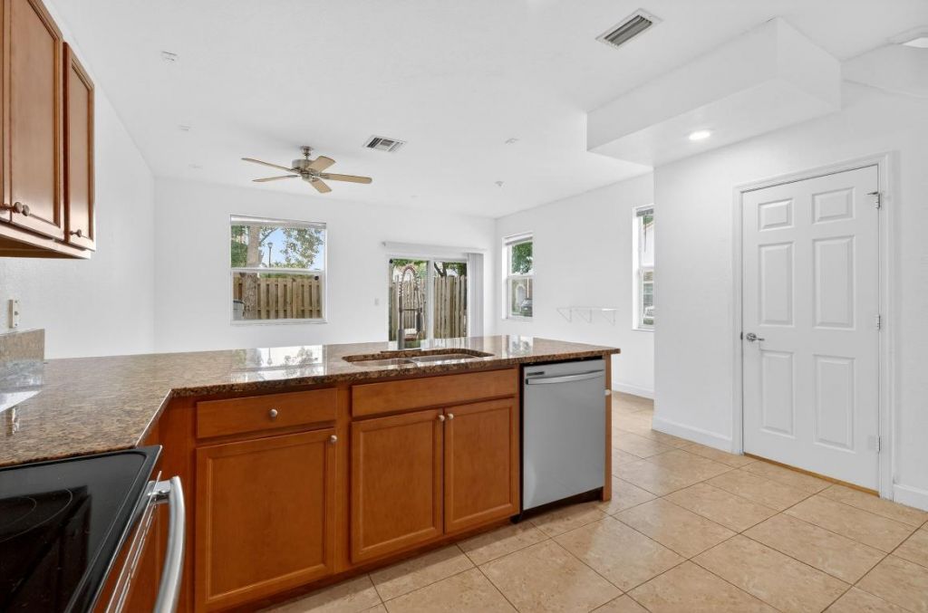 5354 Ellery Terrace, West Palm Beach, FL 33417 Photo