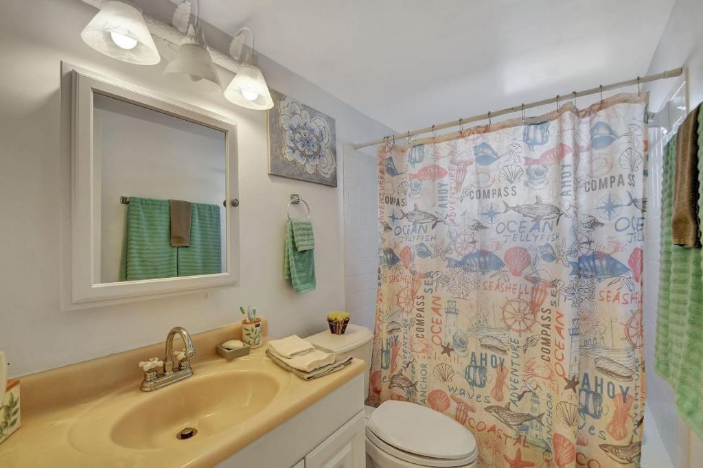 2121 NE 1st Court, Unit 105, Boynton Beach, FL 33435 Photo