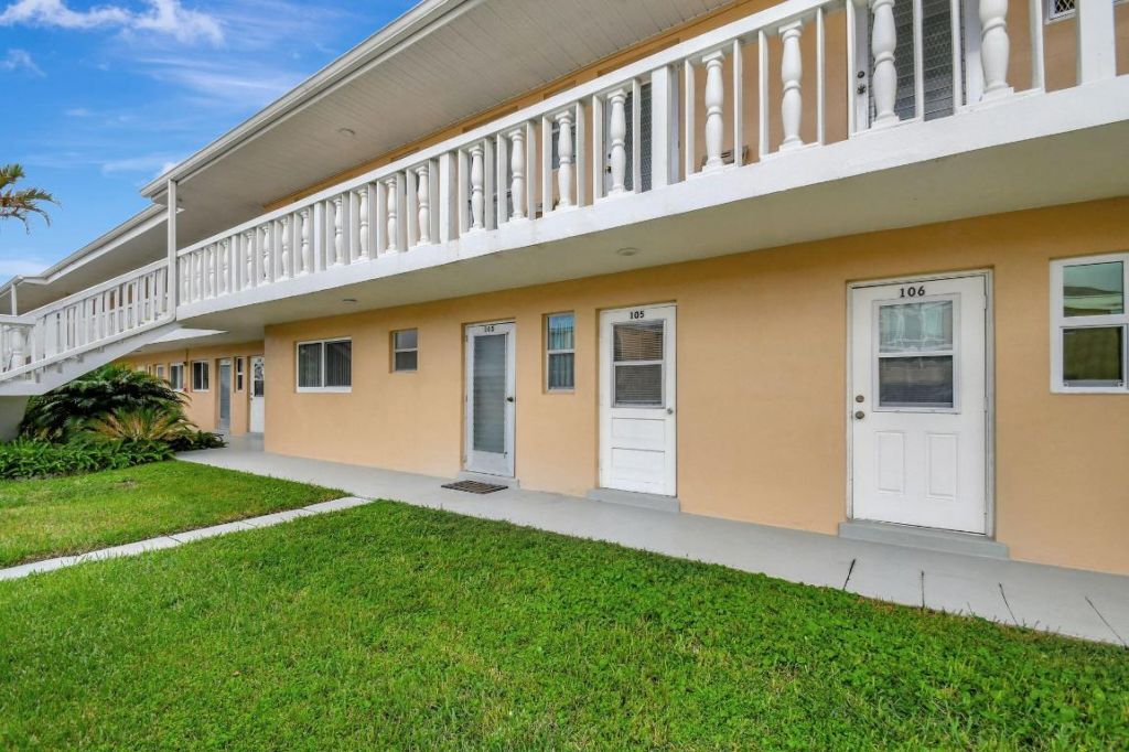 2121 NE 1st Court, Unit 105, Boynton Beach, FL 33435 Photo