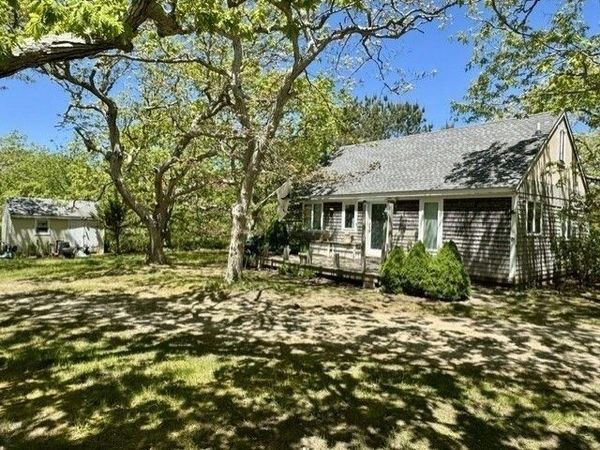 47 Quenames Rd, Chilmark, MA 02535