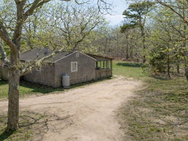 45 Quenames Rd, Chilmark, MA 02535