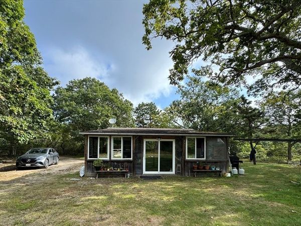 45 Quenames Rd, Chilmark, MA 02535