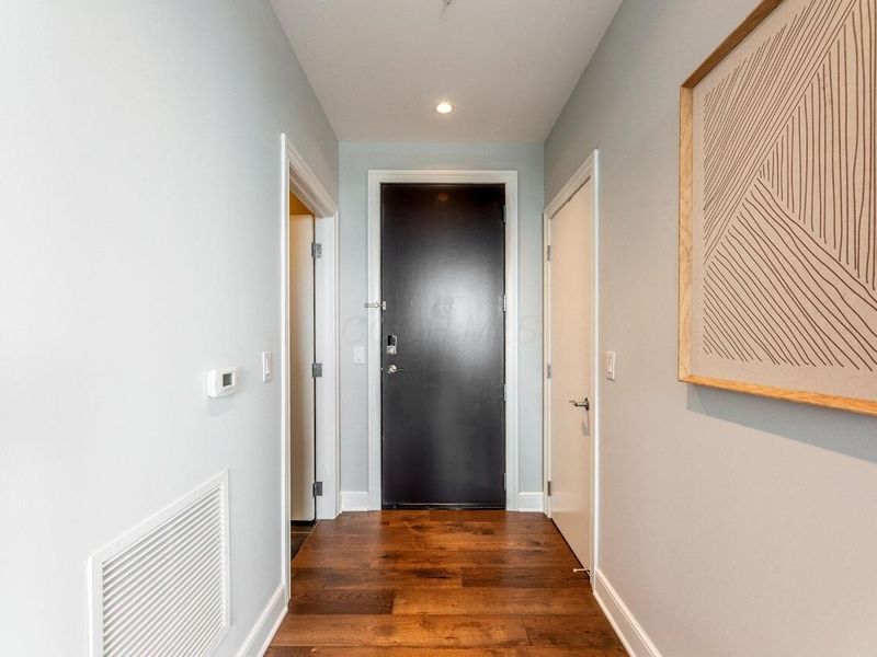1145 N High Street, Unit 404, Columbus, OH 43201 Photo 2
