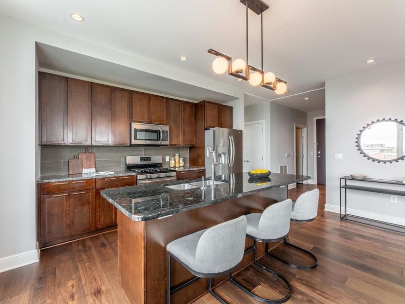 1145 N High Street, Unit 404, Columbus, OH 43201 Photo 5