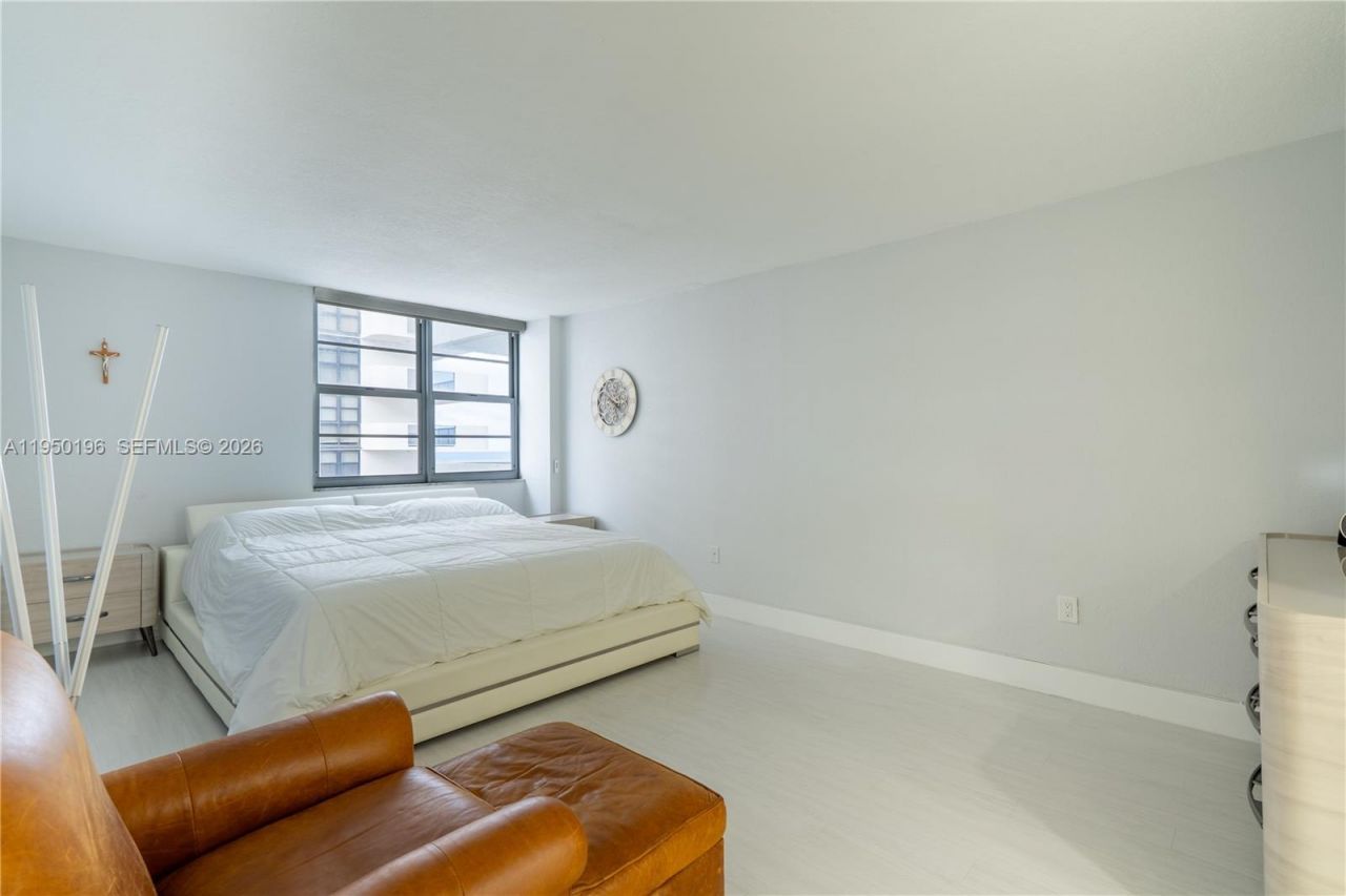5701 Collins Ave, Unit 1417, Miami Beach, FL 33140 Photo