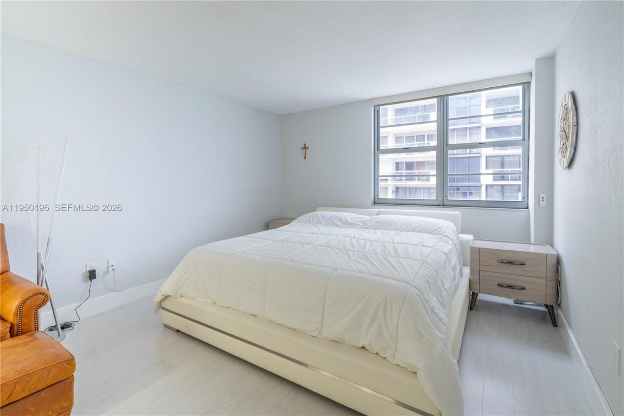 5701 Collins Ave, Unit 1417, Miami Beach, FL 33140 Photo