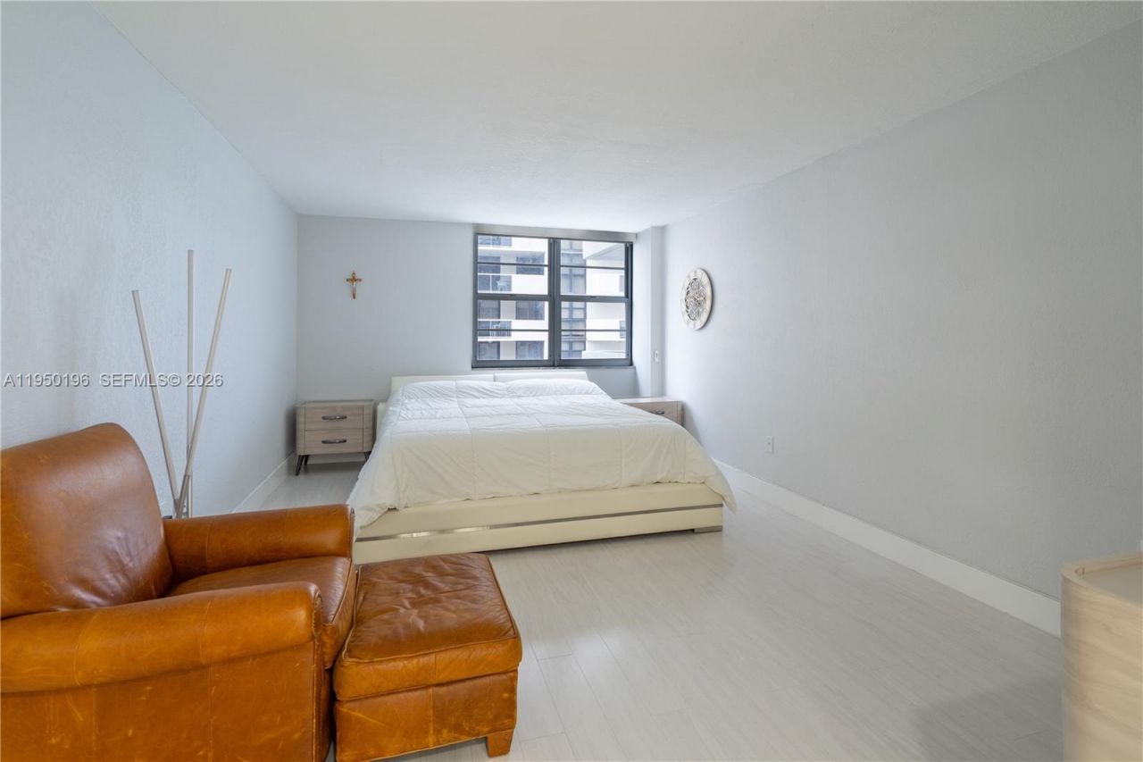 5701 Collins Ave, Unit 1417, Miami Beach, FL 33140 Photo