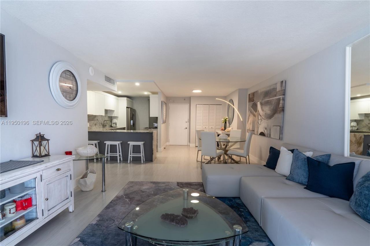 5701 Collins Ave, Unit 1417, Miami Beach, FL 33140 Photo