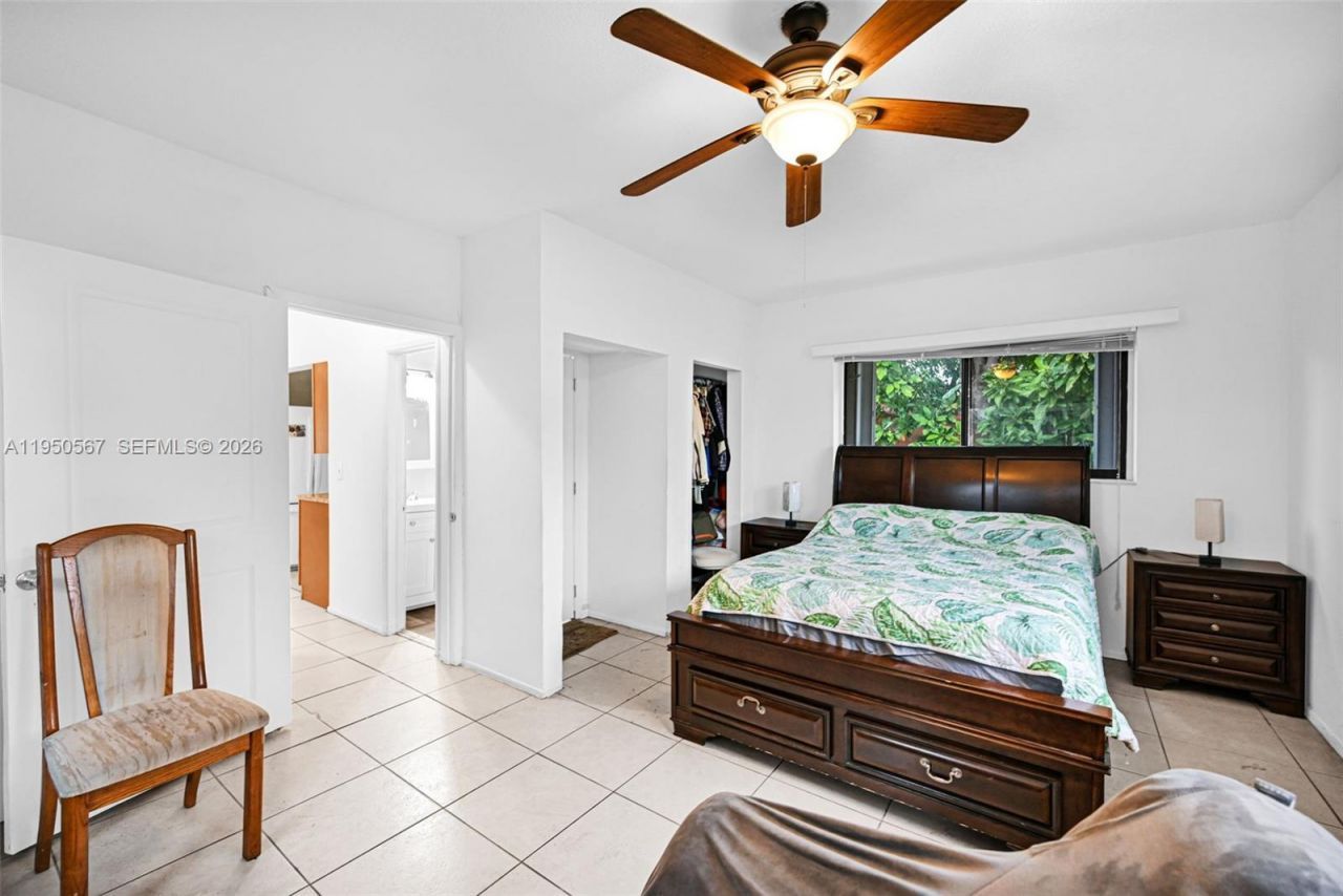 545 NW 77th St, Miami, FL 33150 Photo