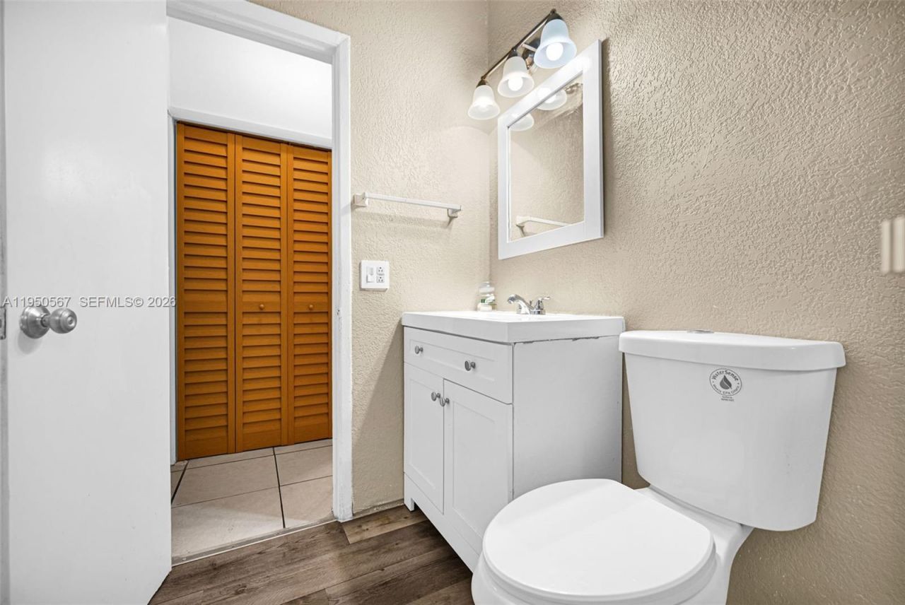 545 NW 77th St, Miami, FL 33150 Photo