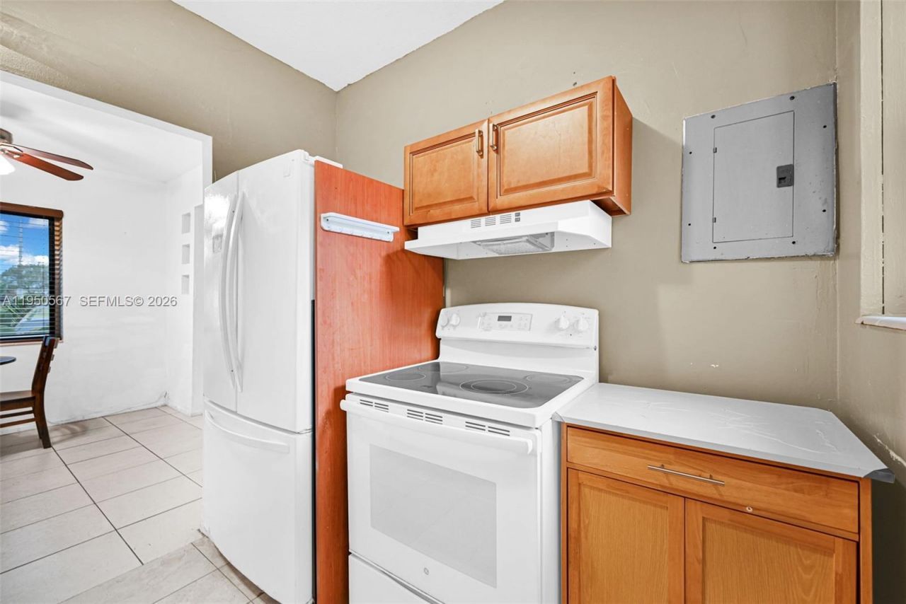 545 NW 77th St, Miami, FL 33150 Photo