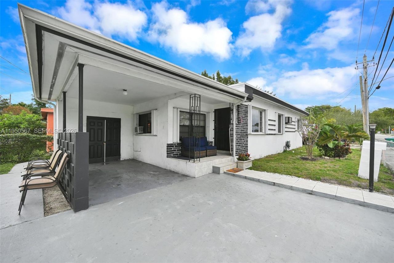 545 NW 77th St, Miami, FL 33150 Photo