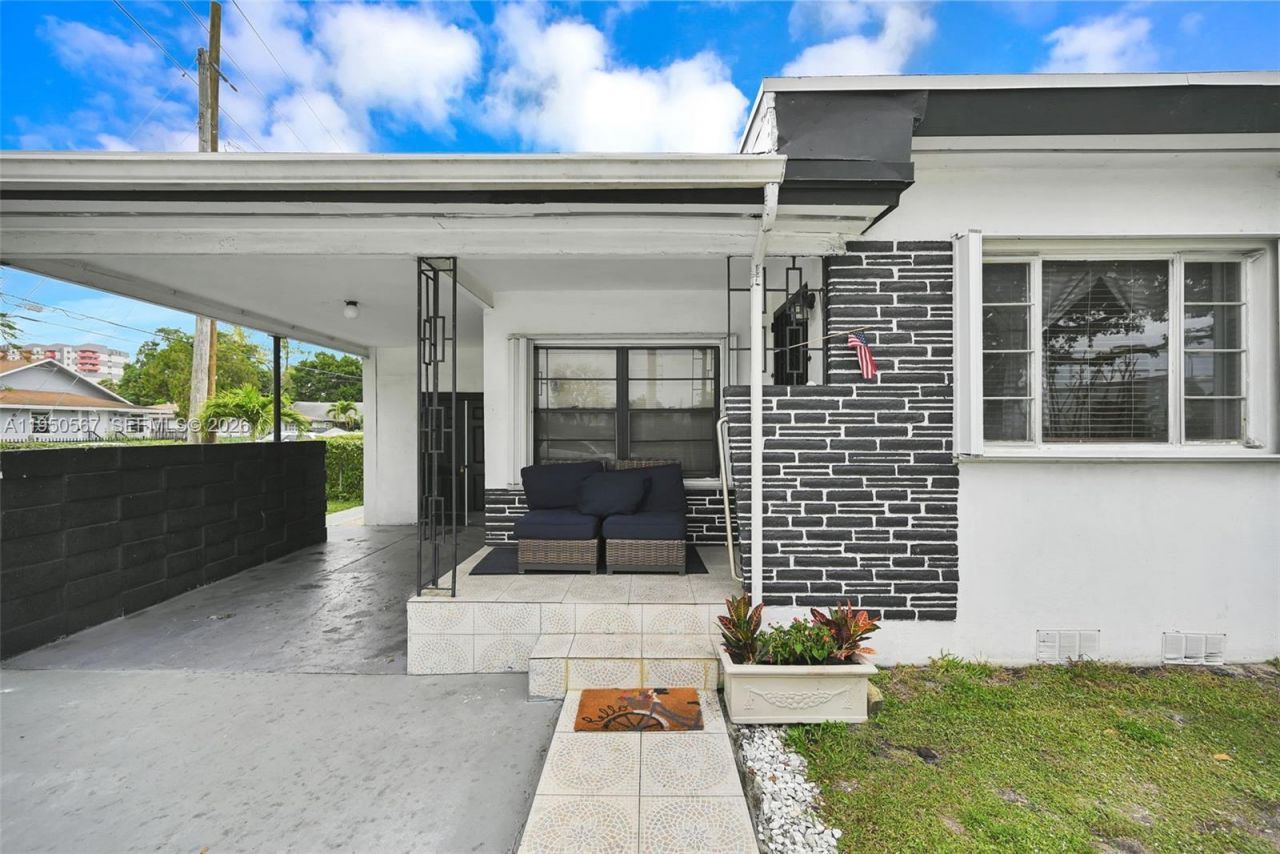 545 NW 77th St, Miami, FL 33150 Photo