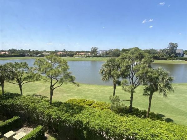 3521 Village Blvd, Unit 405, West Palm Beach, FL 33409